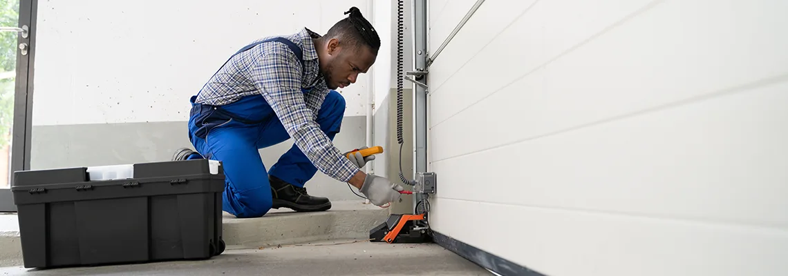 Repair Garage Door Not Closing But Light Flashing in Davie, FL